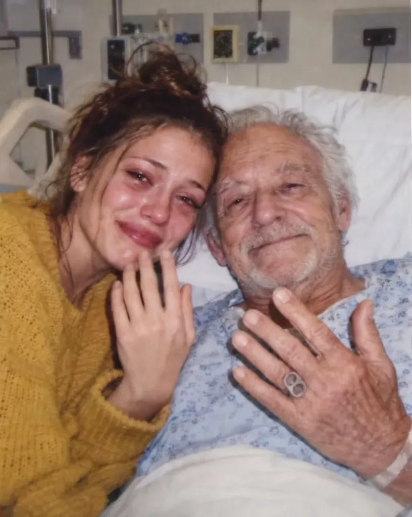 soția străin spital rucsac mister